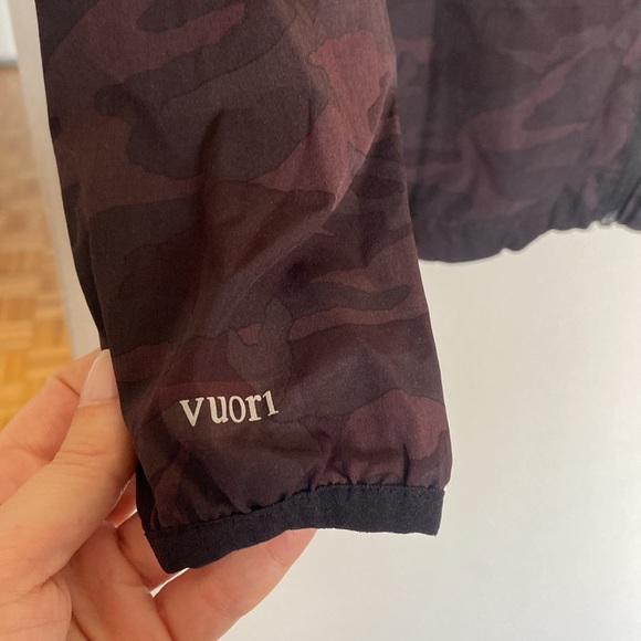 Vuori Lightweight Zip Up Jacket Medium - Picture 2 of 11